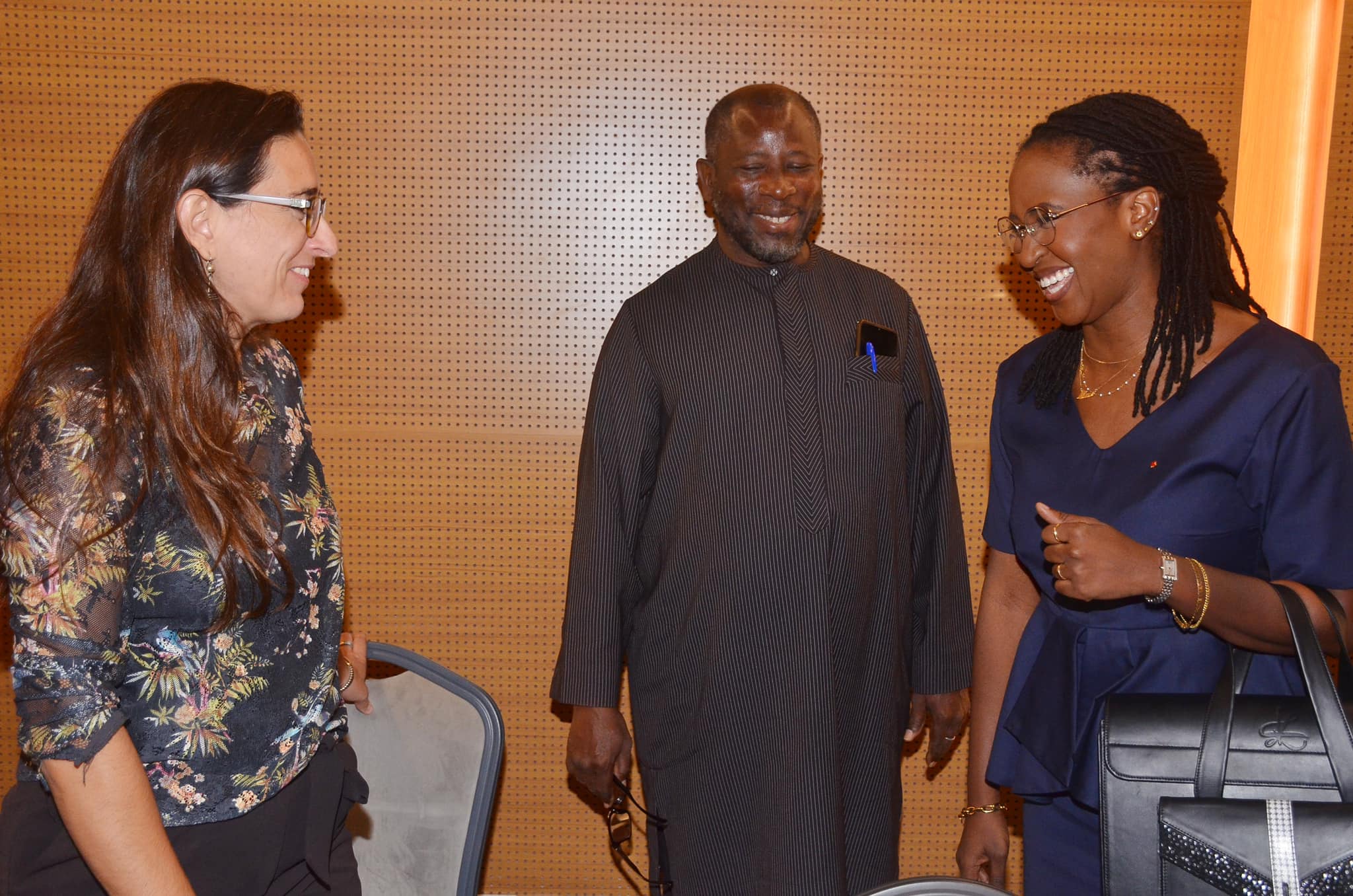 Remise et échange entre participants
